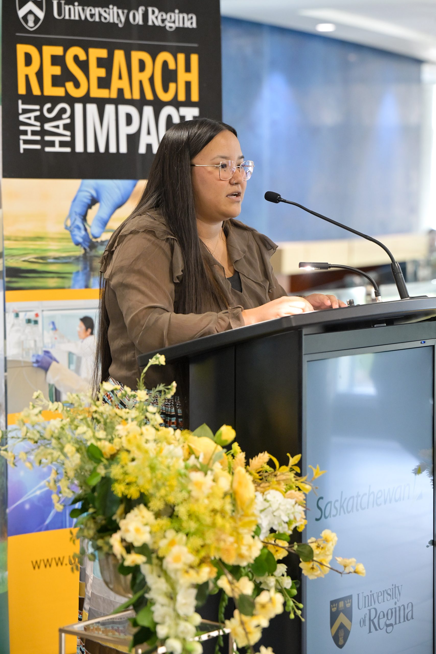 _URE9724 web Mesa Kennedy, U of R alum and former Mitacs Indigenous Pathways intern, speaking about her experience working in the energy sector during her internship. (Photo by Trevor Hopkin)